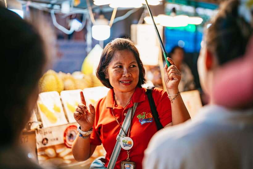Bangkok: Michelin Guide Street Food Tour by Tuk Tuk - A quick look beyond Chinatown