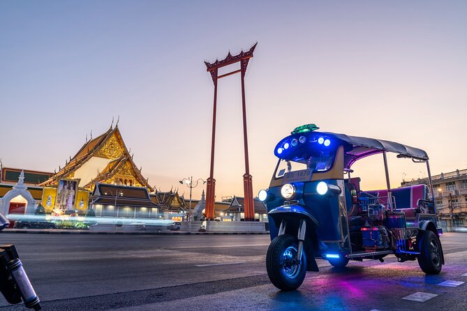Bangkok: Michelin Street Eats by Tuk-Tuk Guided Food Tour - Riva Arun gives the evening a strong finish