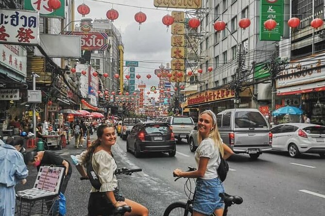 Bangkok Night Bike Tour -Hotel-pickup & Dinner - Thonburi: a calmer start across the river