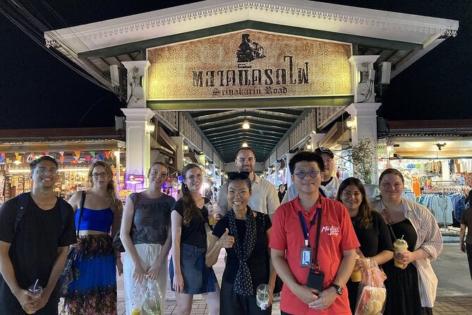 Bangkok Night Market Tour Dinner and Vintage Find - A second drink and snacks close the evening