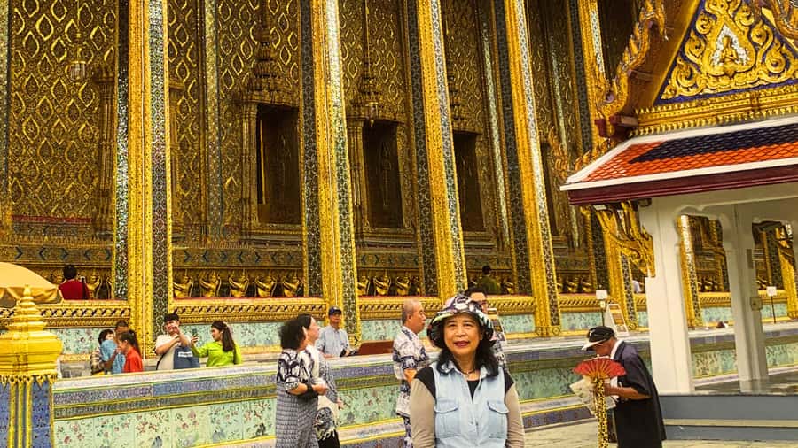 Bangkok: Private Tour Grand Palace, Wat Pho, and Wat Arun - Penny and the value of a private guide