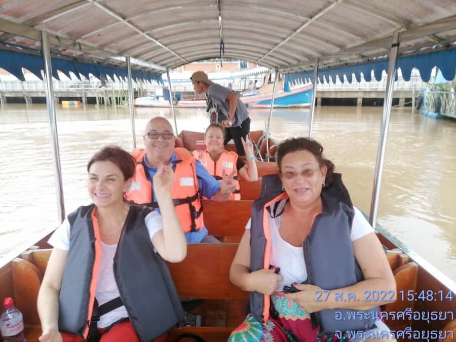 Bangkok: Private Trip to Ayutthaya Temples & Night Market - Transport, Timing, and Guide Quality