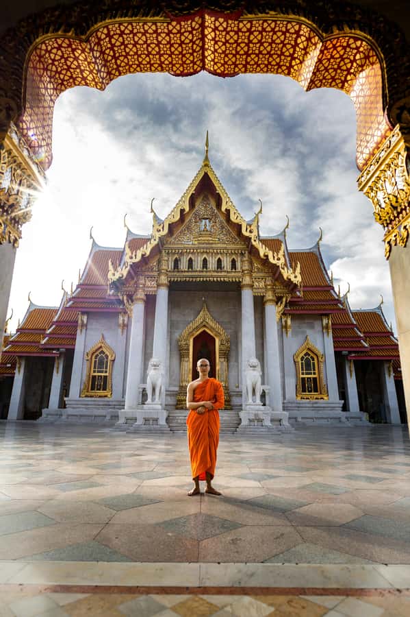 Bangkok: Private Wat Phra Kaew, Wat Pho & Wat Arun Tour - The Grand Palace: gold, ceremony, and strict rules