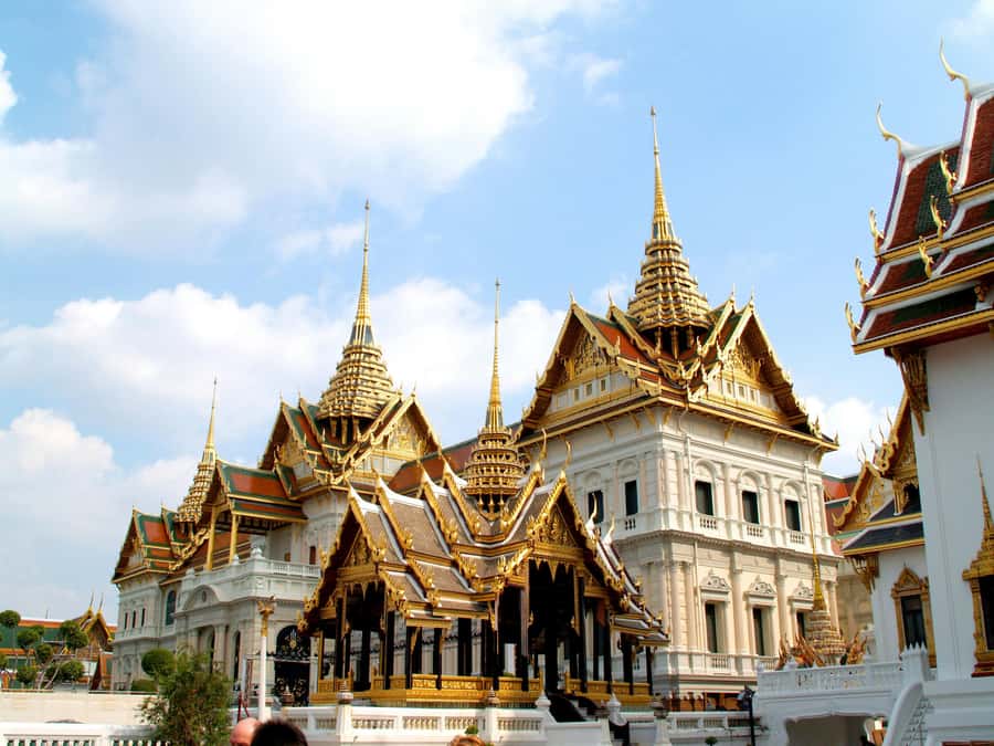 Bangkok: Private Wat Phra Kaew, Wat Pho & Wat Arun Tour - Wat Phra Kaew and the Emerald Buddha