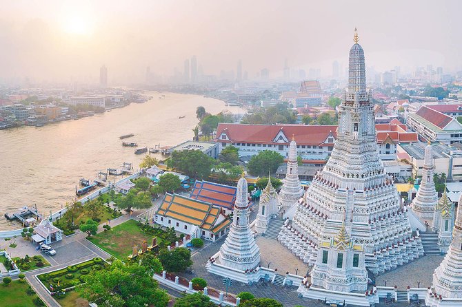 Bangkok Royal Road - Top 3 Major Monuments (Grand Palace, Wat Pho, Wat arun) - Wat Arun and its porcelain-covered prang
