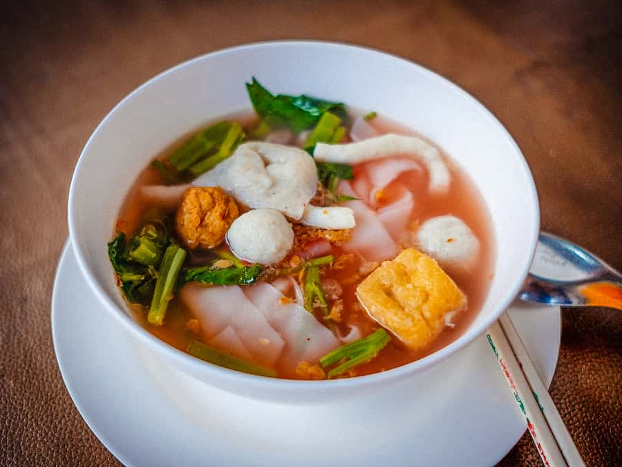 Bangkok: Street Art and Street Food Walking Tour - Starting at Saphan Taksin and heading into old Bangkok