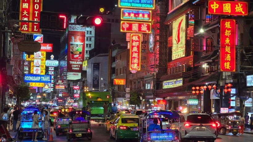 Bangkok: Street Food Tasting Tour at Night - Starting at Wat Mangkon, the smart way into Chinatown