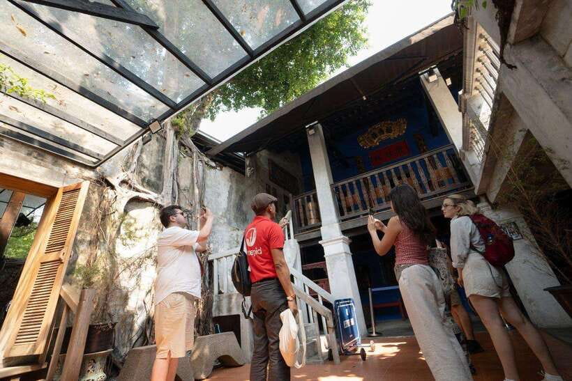 Bangkok: Talad Noi Hidden Gems & Street Food Adventure - Hong Sieng Kong and the river-facing pause
