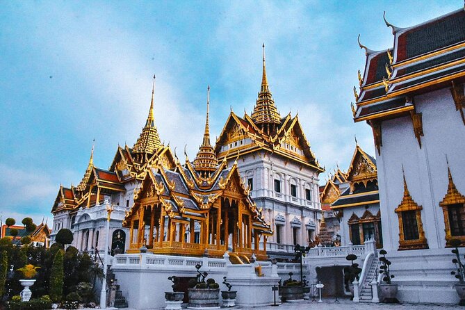 Bangkok: The Grand Palace, Wat Pho, and Wat Arun Walking Tour - Guide quality and the personal touch