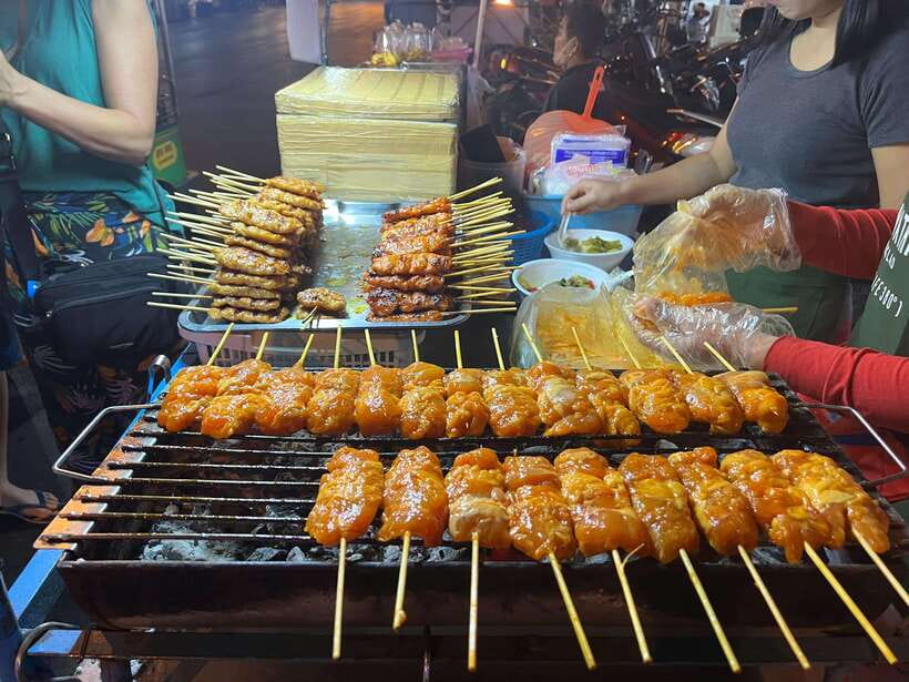 Bangkok Tuk-Tuk by Night with Chinatown Street Food Meal - What the guides add