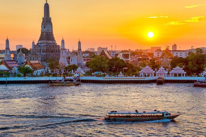 Bangkok Tuk-Tuk Tour by Night with Chinatown Street Food Meal - Grand Palace and Wat Pho from the old town