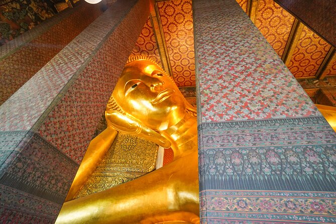 Bangkok Wat Pho and Flower Market Historical Walking Tour - Starting at Itsaraphap Station with a clear plan