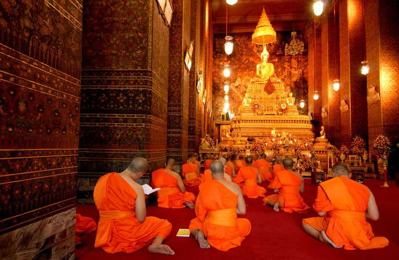Bangkok: Wat Pho and Wat Arun Guided Walking Tour - Is $17 good value?