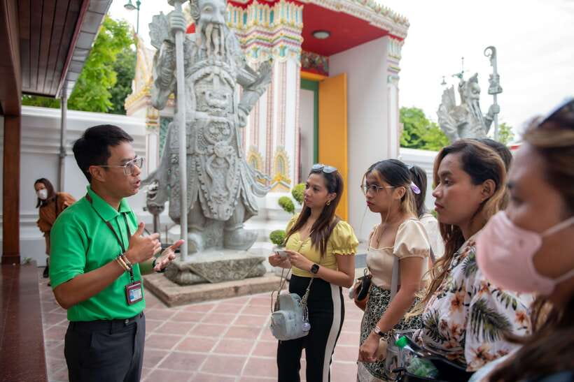 Bangkok: Wat Pho and Wat Arun Guided Walking Tour - Who will enjoy this Bangkok temple walk
