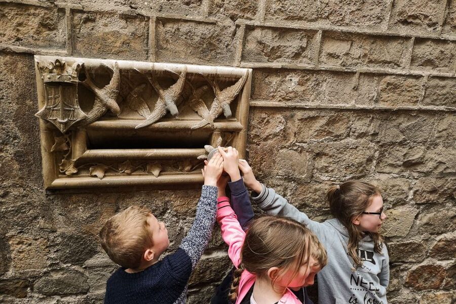 Barcelona: Churros, Hot Chocolate, and Games Family Tour - Why this Barcelona family walk works