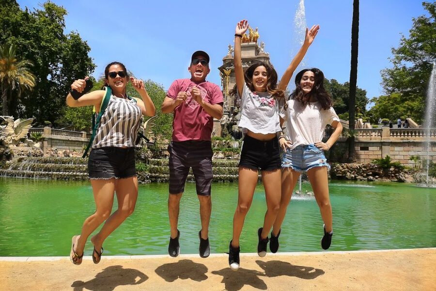 Barcelona: Churros, Hot Chocolate, and Games Family Tour - Churros and hot chocolate are the tour’s happy pause