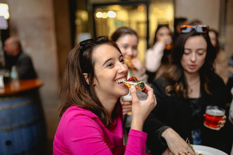 Barcelona: El Born Food Walking Tour with Tapas and Drinks - El Born: food, streets, and Santa Maria del Mar