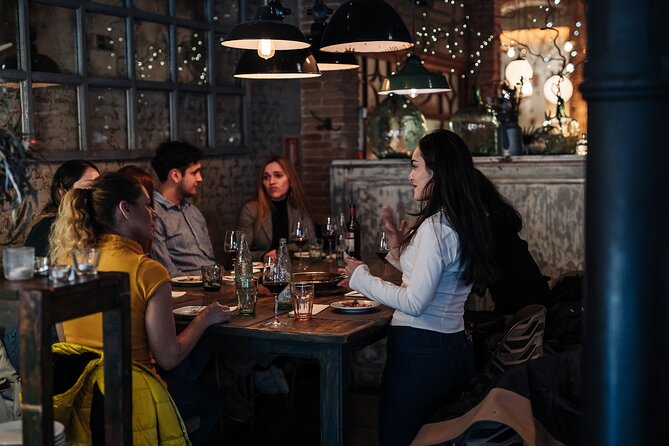 Barcelona: Guided Food Walking Tour with Tapas and Wine - What you actually eat and drink
