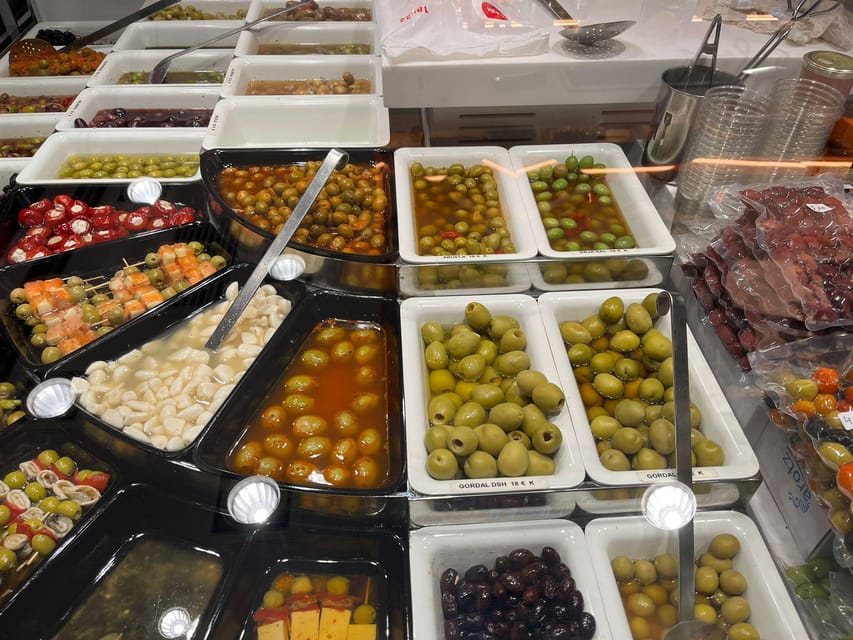 Barcelona: Local Market & Street Food Walking Tour - The Gothic Quarter and Santa Maria del Pi