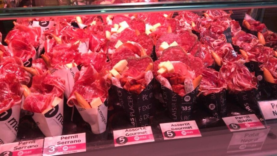 Barcelona: Street Food & Sightseeing Tour with Local Market - What you eat, and what you do not