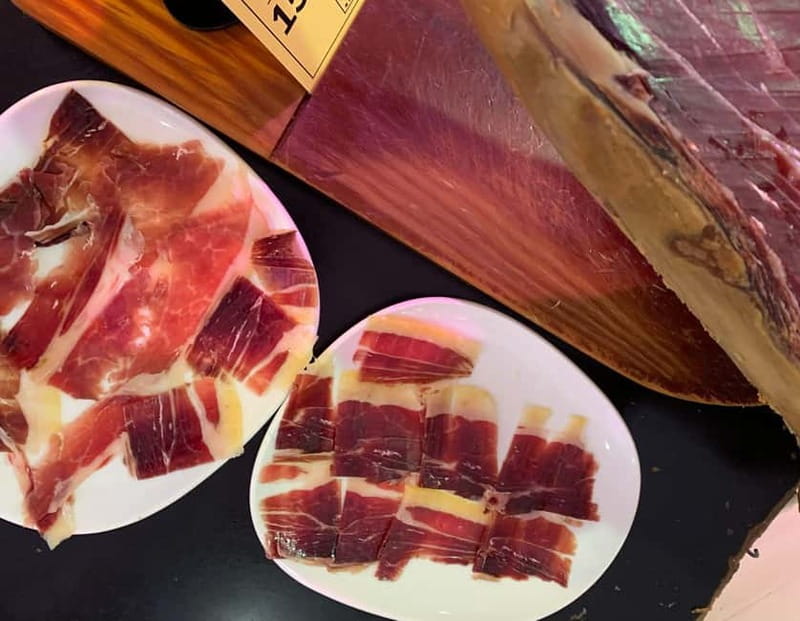 Barcelona Street Food Tour: Boqueria Market & Barrio Gotico - Key points to know before booking