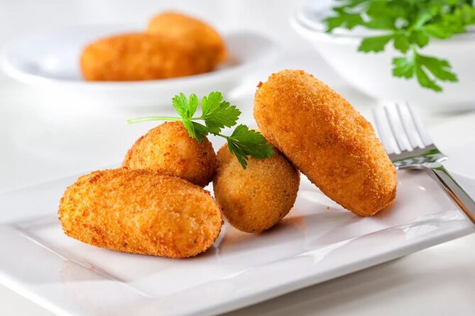 Barcelona Vegetarian Tapas and Food Walking Tour in Gracia - La Pepita: creative tapas and a sweet finish