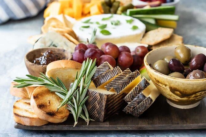 Barcelona Vegetarian Tapas and Food Walking Tour in Gracia - Starting at Monument a Clavé