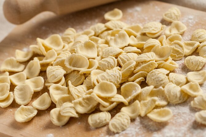 Bari: Street Food Walking Tour with a Local Guide - Piazza Mercantile and Piazza del Ferrarese