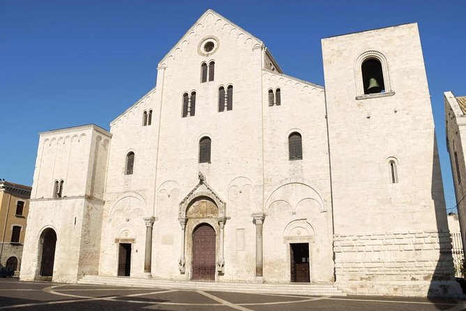 Bari Street food with Wine & food Taster - Why this Bari food walk feels different