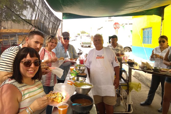 Barrio Bites tour - Food carts, family kitchens, and tortilla making