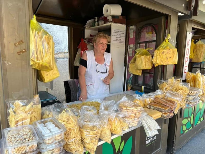 Belgrade: Street Food and Drinks Tour with 20+Tastings - Key points at a glance