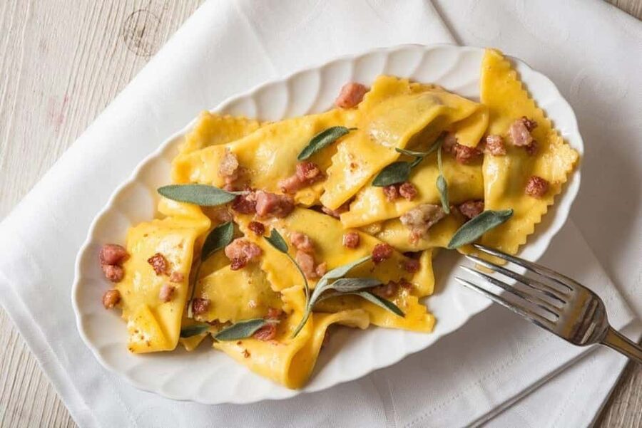Bergamo : Best Street Food Tour With A Local Guide - Why Bergamo Alta works so well for a food walk