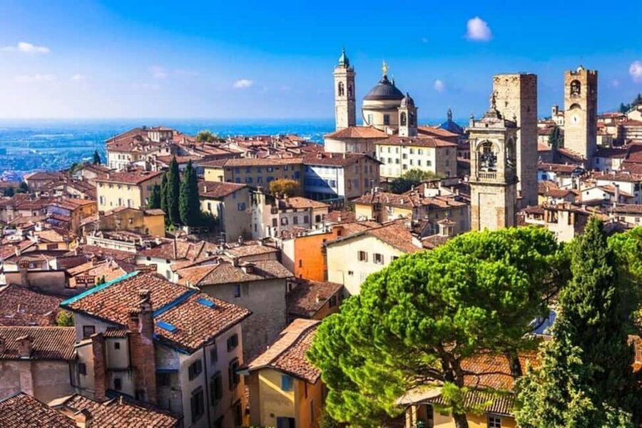 Bergamo : Best Street Food Tour With A Local Guide - Piazza Vecchia, the heart of Bergamo Alta