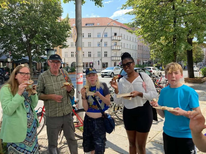 Berlin: Guided Street Food Tour with Tastings - Five stops that show how Berlin eats