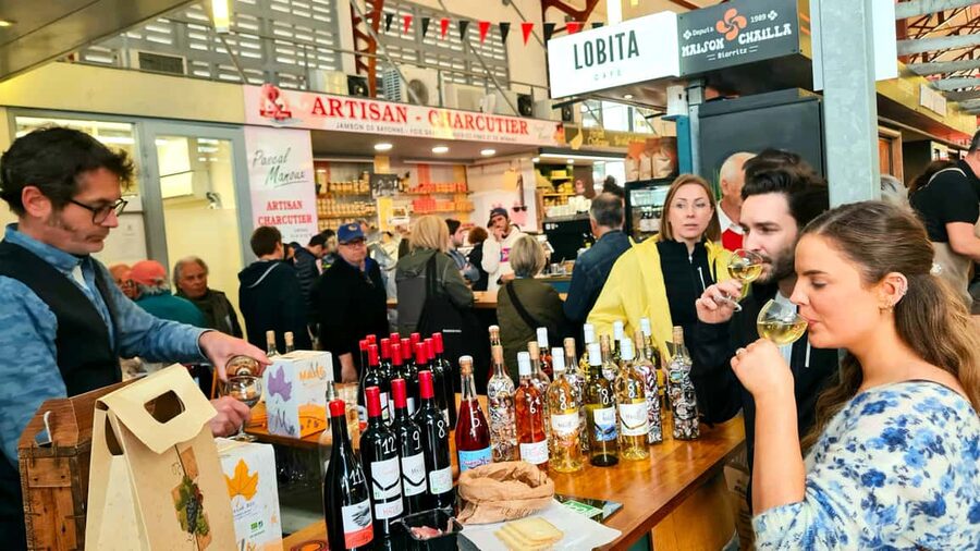 Biarritz: Culture and Food Walking Guided Tour - Who should book this Biarritz experience?