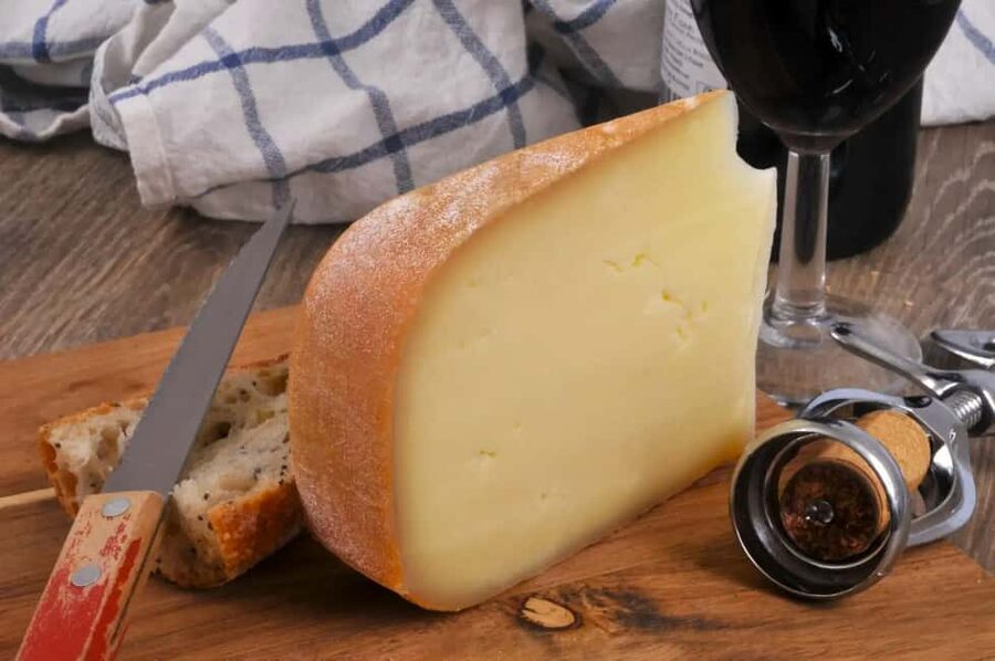 Biarritz: Culture and Food Walking Guided Tour - Starting near Galeries Lafayette