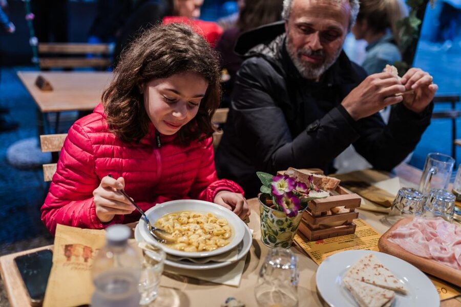 Bologna: Eat and Drink Like a Local Food Tour - Aperitivo at the end of the working day