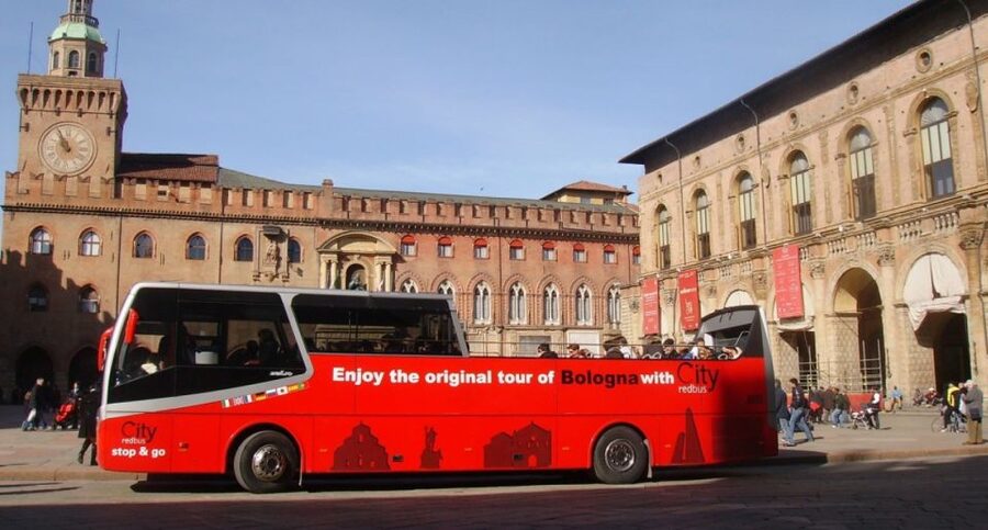 Bologna: Open Bus City Tour and Local Food Tasting - The porticoes and Bologna’s architectural character