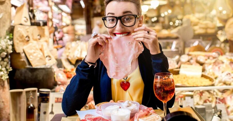 Bologna: Small Group Food market Walking Tour with Tasting - Key points to know before booking