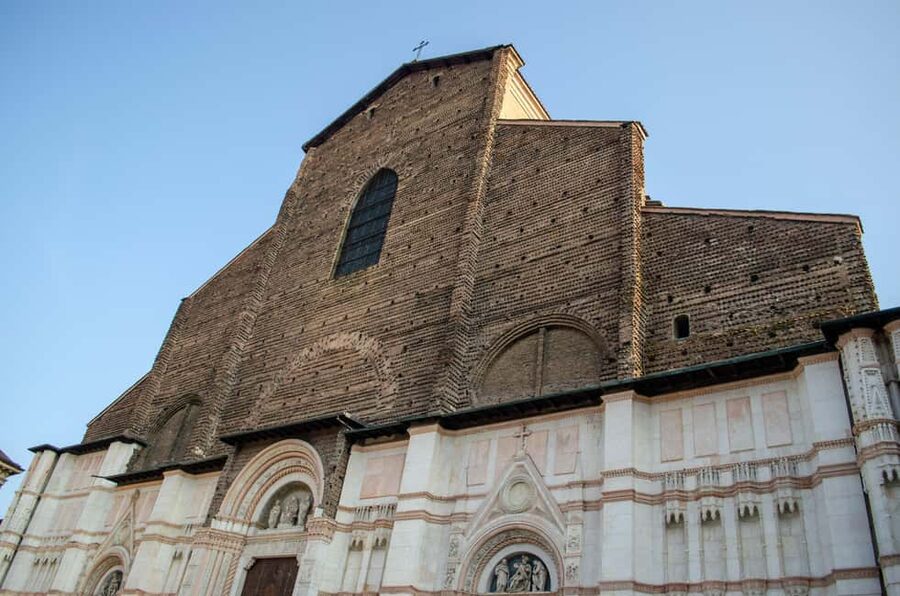 Bologna: Street Food Tour in the Historic Center - Ending with gelato