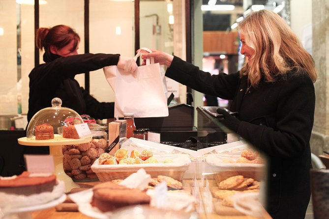 Bordeaux Old Town & Market Local Food with Wine Tastings Tour - When the route does not go as planned