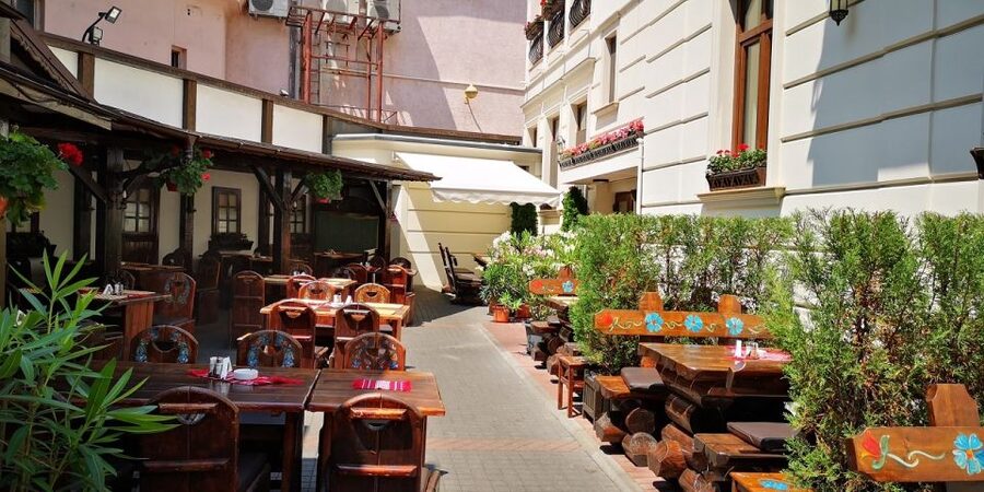 Bucharest: Street Food Tour with a Local Guide - Obor Market: the tour’s best local stop