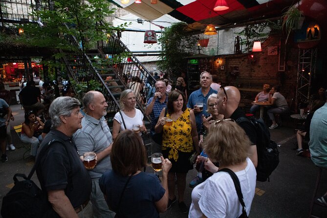 Budapest Ruin Bars Evening Walking Tour with Drinks & Street Food - What you actually eat during the evening