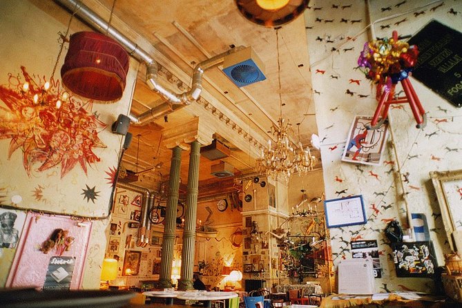 Budapest Ruin Bars Evening Walking Tour with Drinks & Street Food - Timing, weather, and practical details
