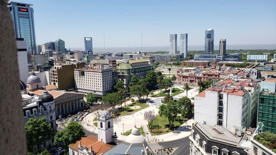 Buenos Aires Premium city tour with street food - San Telmo: old streets and a quick taste of character