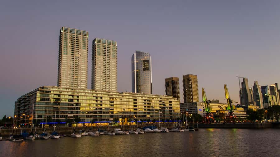 Buenos Aires Premium city tour with street food - Plaza de Mayo: Buenos Aires begins here