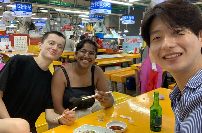 Busan Food Market Tour Seafoods and Street Foods - The small-group format and the social side
