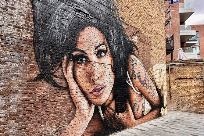 Camden Market Food Tour of 7 Tastings, Gin, Street Food & More - Walking beside Regent’s Canal