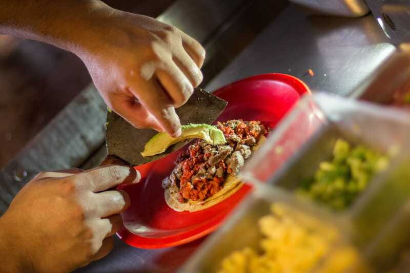 Cancún: Taco & Local Beer Tasting Tour with transportation - Calle 31 Norte and the handmade tortilla lesson