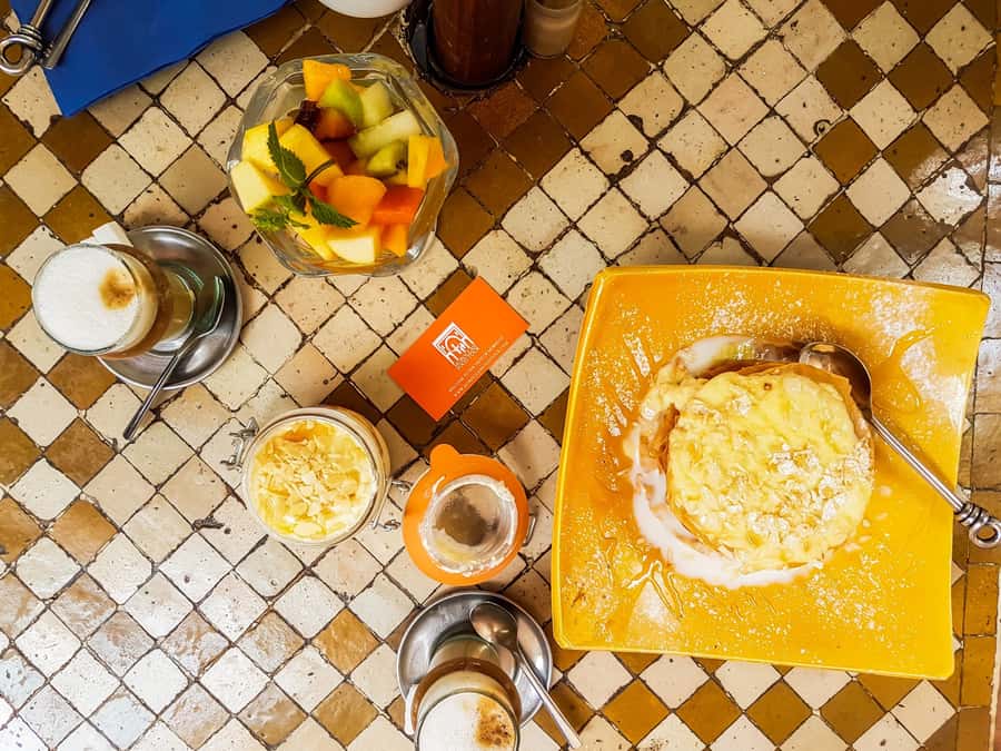 Casablanca: Central Market Food Tour with Tastings and Lunch - Tasting Casablanca one stop at a time